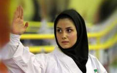 نظر الناز تقی پور قهرمان لیگ جهانی کاراته درباره حجاب +پوستر