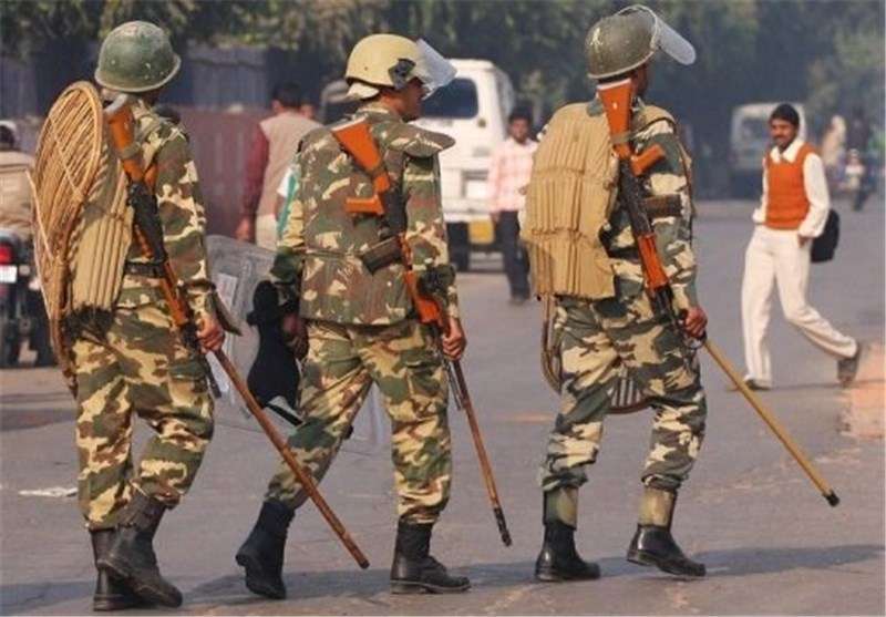 اعزام ۲ هزار نیروی ذخیره پلیس هند به کشمیر/ سرکوب مسلمانان ادامه دارد