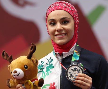 مدال المپیک آسیایی را از امام حسین دارم /آرامش امروزمان به خاطر شهداست/نقش والدین در موفقیت ورزشکار