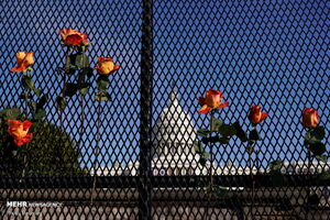 کنگره آمریکا همچنان محصور در میان فنس و سیم خاردار