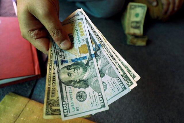 افت دلار در معاملات خارجی