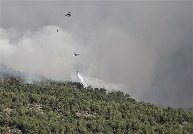 آتش‌سوزی مجدد در جنگل‌های ارسباران/ بالگرد و هواپیمای آب‌پاش به ارسباران اعزام می‌شود