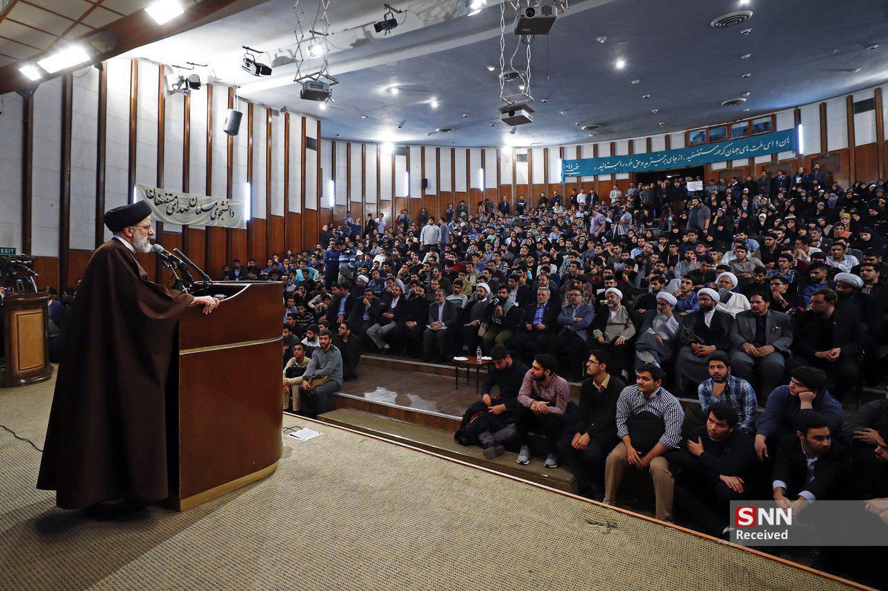 هشتمین رئیس جمهور در دانشگاه تهران / سیر نزولی پاسخگویی مسئولان در برابر دانشجویان