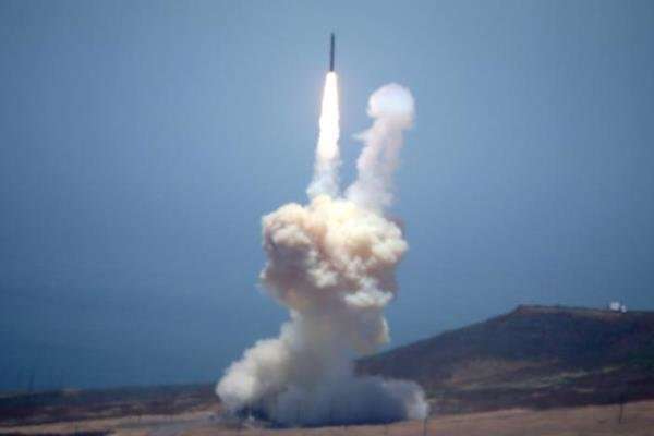 برنامه ریزی آمریکا برای اجرای دومین آزمایش دفاع موشکی در سال ۲۰۱۸